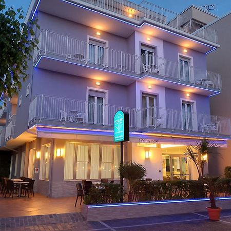 Hotel Rex 미사노아드리아티코 외부 사진