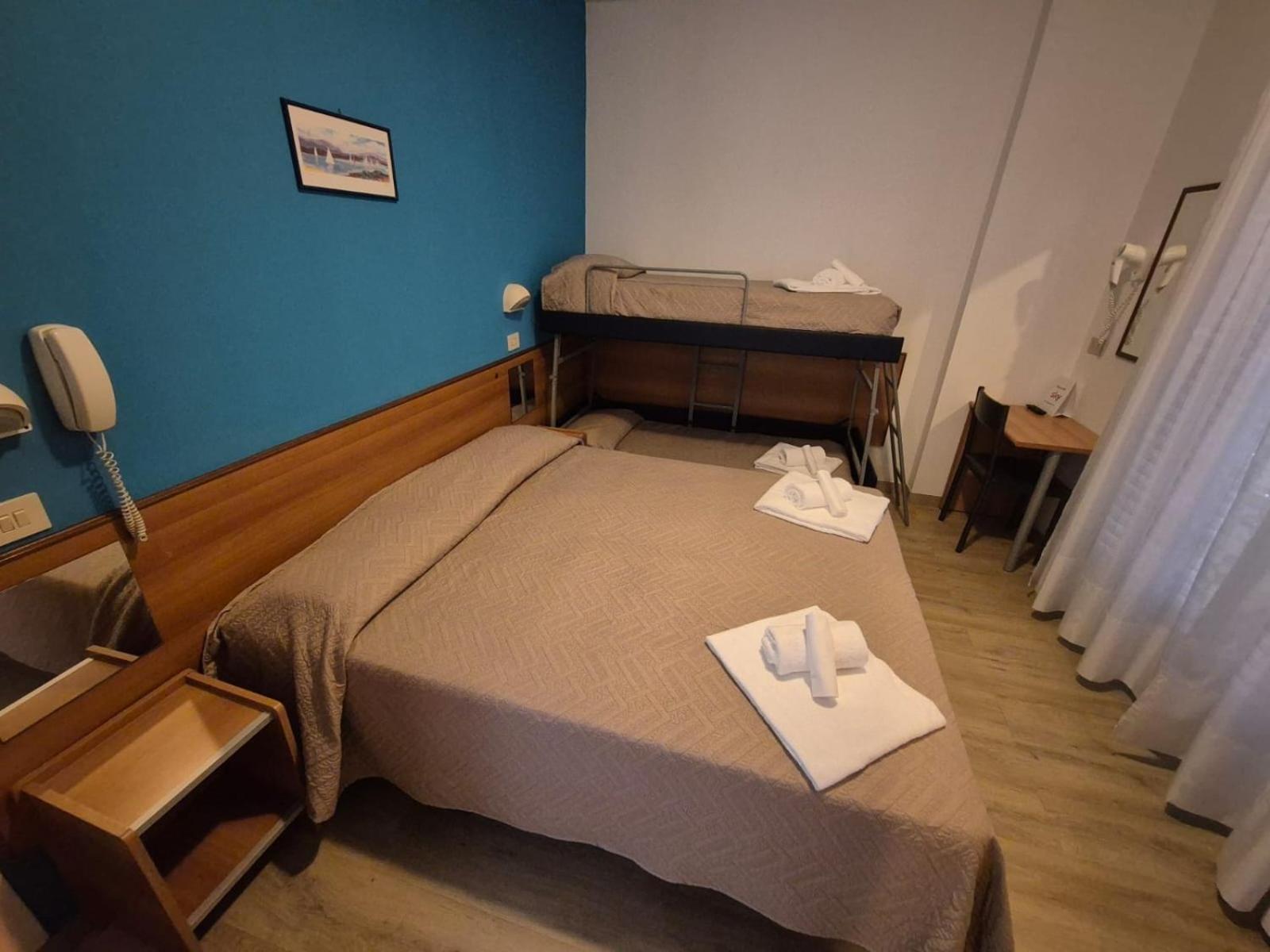 Hotel Rex 미사노아드리아티코 외부 사진